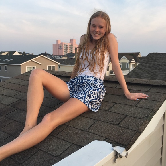 Meet your Posher, Abby - Picture 3 of 5